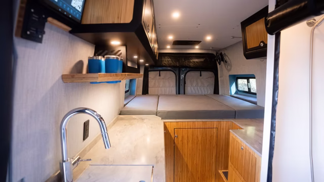 e3e766_60b7afd3235d4f77953a47c6f173d4c5~mv2