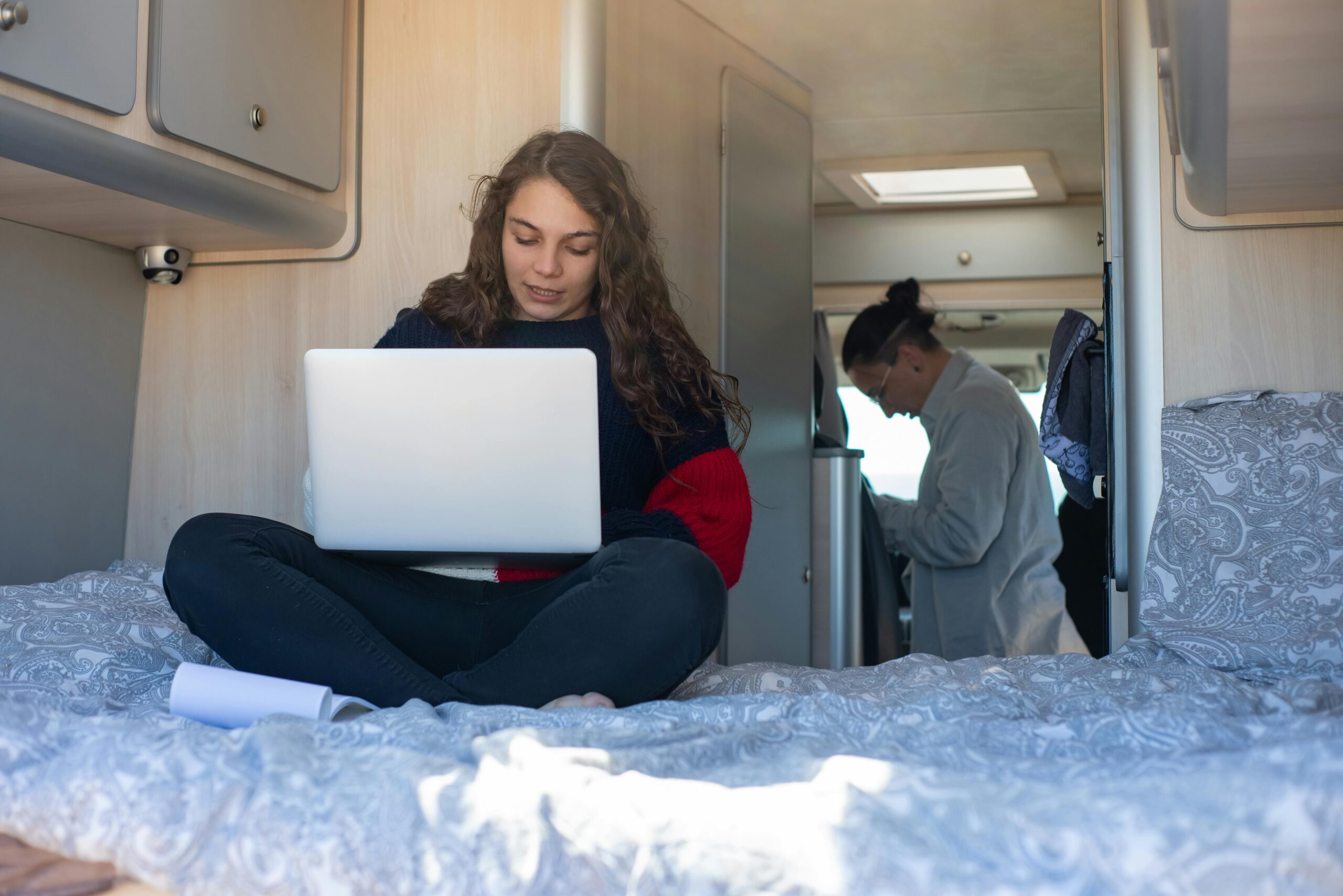 How to Avoid Scams When Selling a Camper Online